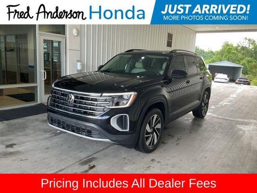 Deep Black Pearl 2026 Volkswagen Atlas 2.0T SE w/Technology
