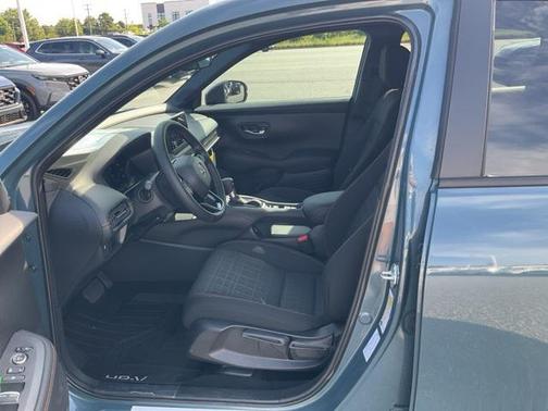 2025 Honda HR-V 2WD Sport