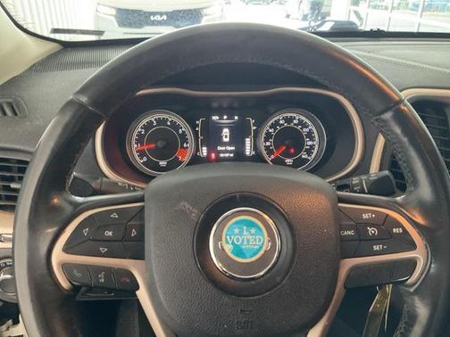 2015 Jeep Cherokee Sport