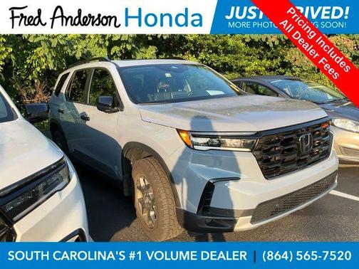 Sonic Gray Pearl 2025 Honda Pilot TrailSport