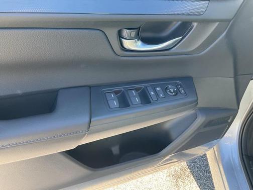 2025 Honda CR-V LX 2WD