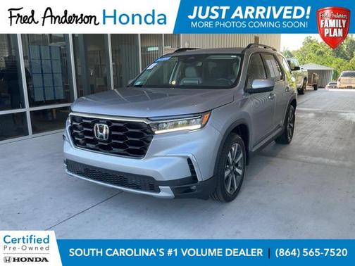 2025 Honda Pilot Touring 8-Passenger