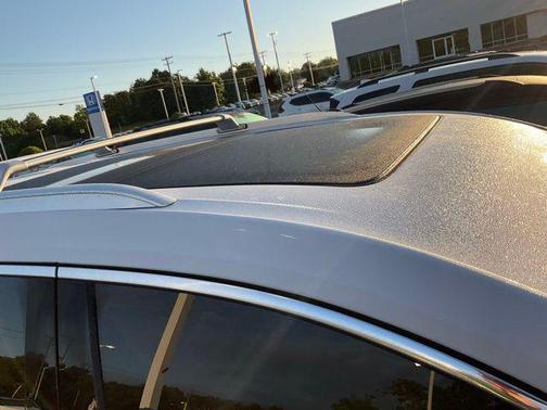 Crystal White Tricoat 2021 Cadillac XT6 Premium Luxury AWD