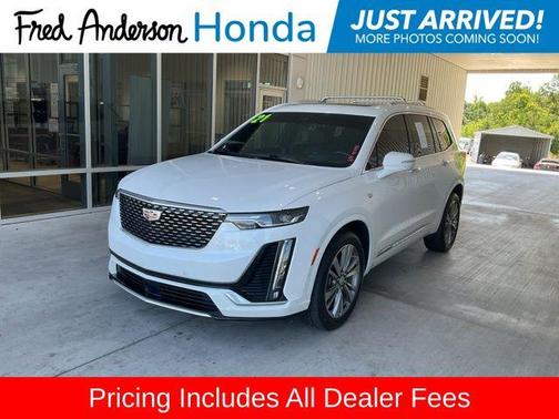 Crystal White Tricoat 2021 Cadillac XT6 Premium Luxury AWD