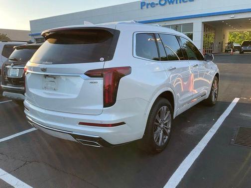 Crystal White Tricoat 2021 Cadillac XT6 Premium Luxury AWD