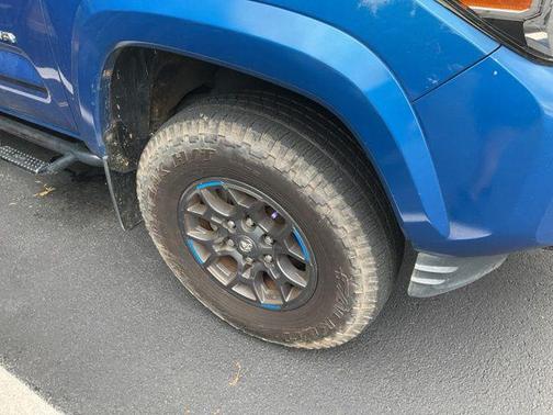 Blazing Blue Pearl 2017 Toyota Tacoma SR5