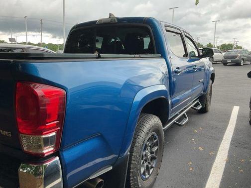 Blazing Blue Pearl 2017 Toyota Tacoma SR5