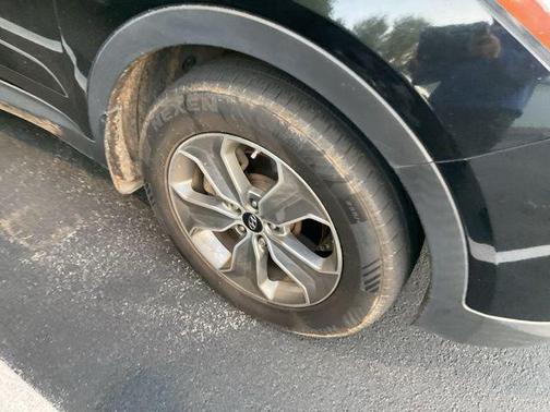 Becketts Black 2014 Hyundai SANTA FE Limited