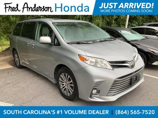 2019 Toyota Sienna XLE