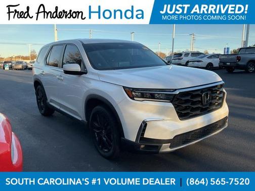 2023 Honda Pilot AWD EX-L 8 Passenger