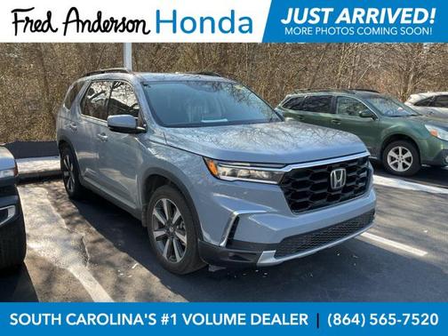 2025 Honda Pilot Touring 8-Passenger