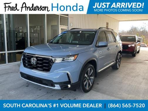 2025 Honda Pilot Touring 8-Passenger