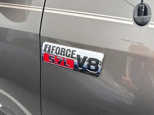 2011 Toyota Tundra Grade