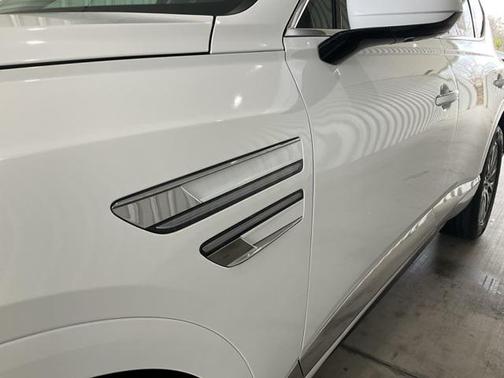 2025 Genesis GV80 2.5T