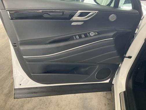 2025 Genesis GV80 2.5T