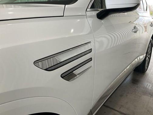 2025 Genesis GV80 2.5T