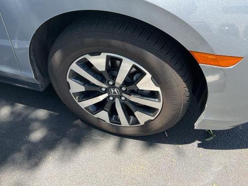 Solar Silver Metallic 2025 Honda Odyssey EX-L