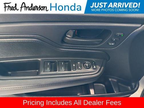 Solar Silver Metallic 2025 Honda Odyssey EX-L