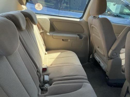 2012 Kia Sedona LX