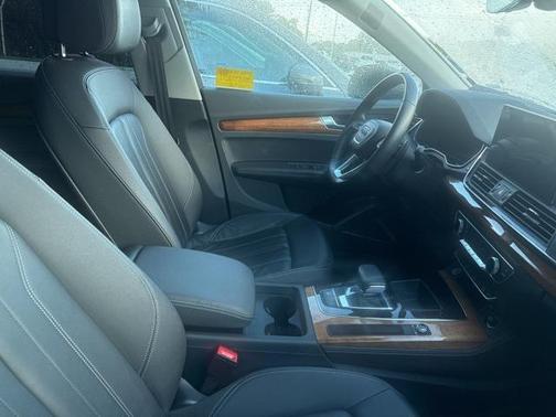 2023 Audi Q5 45 S line Premium Plus