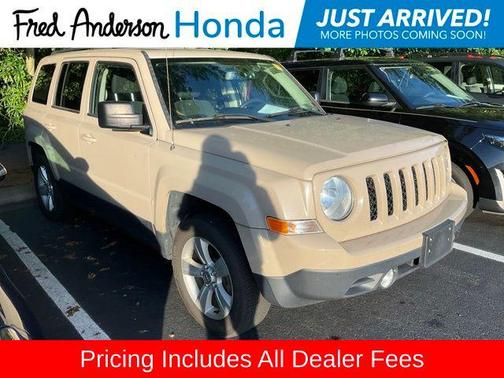 Mojave Sand Clearcoat 2017 Jeep Patriot Latitude
