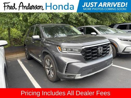 Modern Steel Metallic 2023 Honda Pilot Touring 8-Passenger