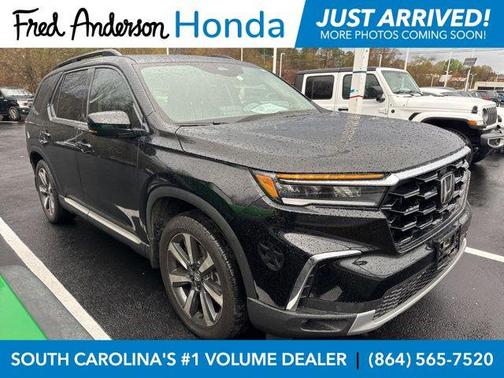 2025 Honda Pilot Touring 8-Passenger