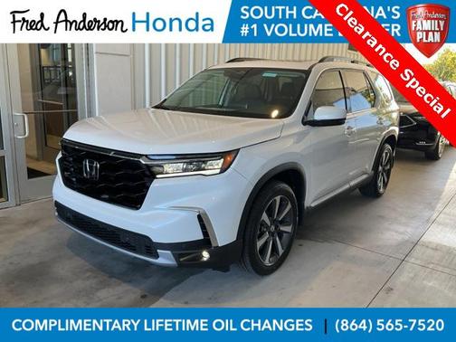 2025 Honda Pilot Touring 8-Passenger