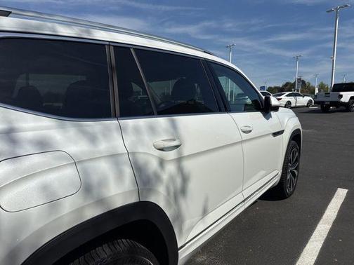 2024 Volkswagen Atlas 2.0T SEL Premium R-Line 4MOTION