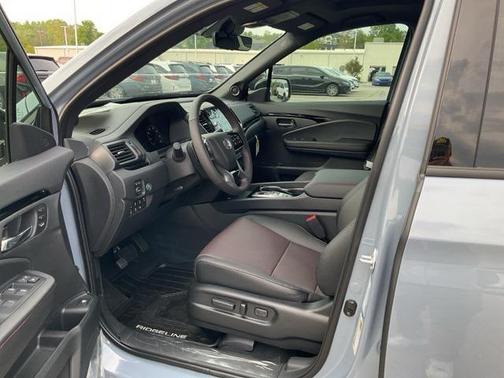 2025 Honda Ridgeline Black
