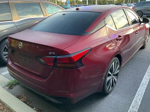 2020 Nissan Altima SR FWD