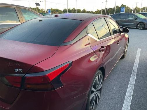 2020 Nissan Altima SR FWD