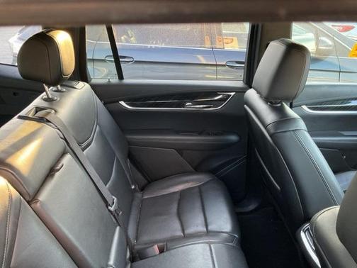 2020 Cadillac XT6 Premium Luxury FWD