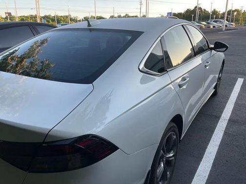 Platinum White Pearl 2023 Honda Accord EX
