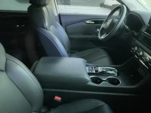 2023 Honda Pilot Touring 8-Passenger