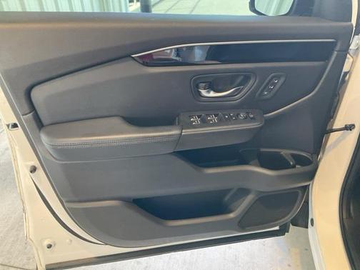 2023 Honda Pilot Touring 8-Passenger