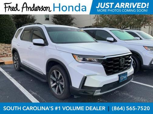 2023 Honda Pilot Touring 8-Passenger
