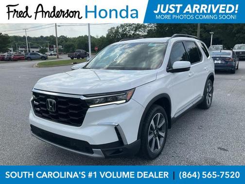 2025 Honda Pilot Touring 8-Passenger