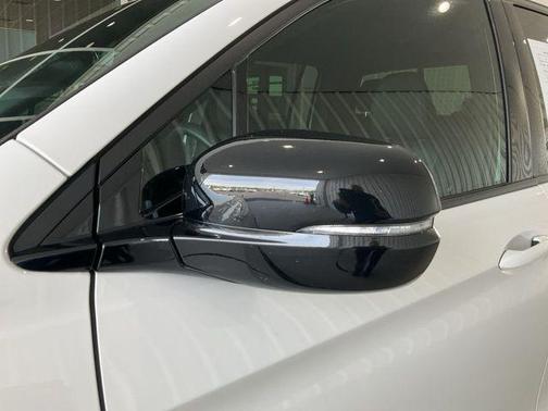 Platinum White 2024 Honda Ridgeline Black