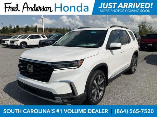 2025 Honda Pilot Touring 8-Passenger