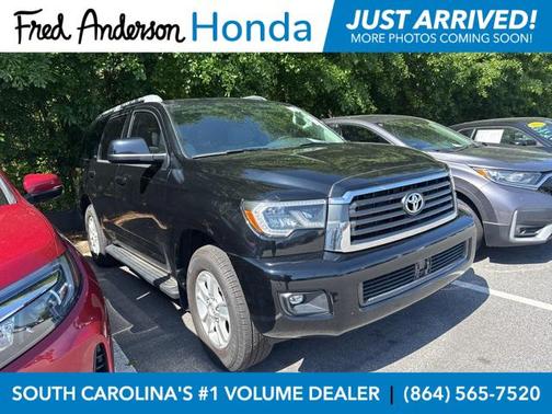 2022 Toyota Sequoia SR5