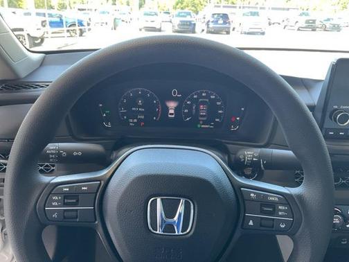 2025 Honda Accord LX 1.5T
