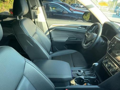 2023 Volkswagen Atlas 2.0T SEL