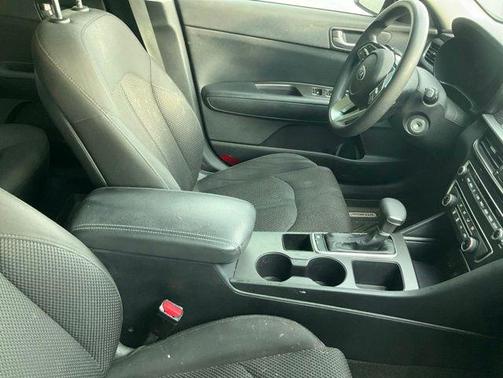 Sangria 2020 Kia Optima LX