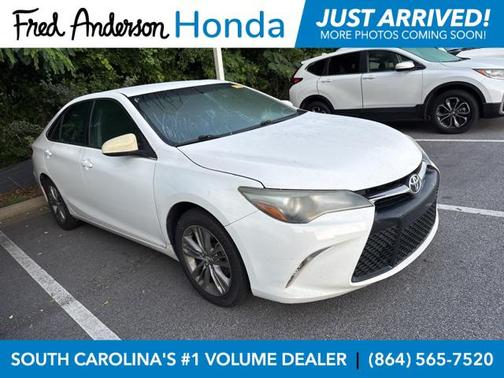 2016 Toyota Camry SE