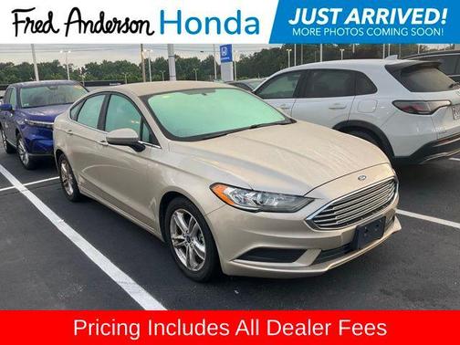 WHITE GOLD 2018 Ford Fusion SE