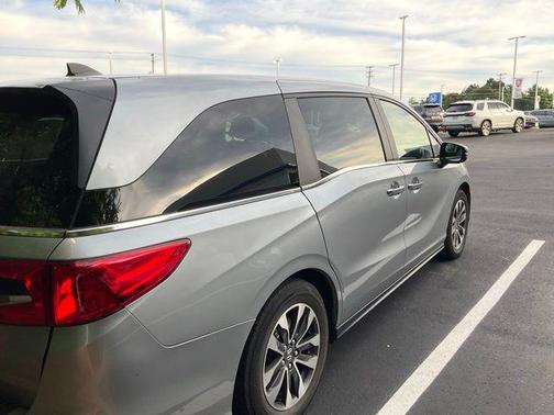 Lunar Silver Metallic 2023 Honda Odyssey EX-L
