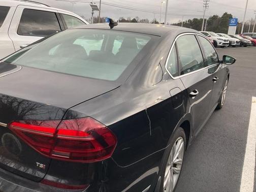 2018 Volkswagen Passat 2.0T SE