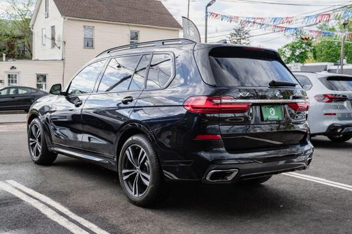 Black 2022 BMW X7 xDrive40i