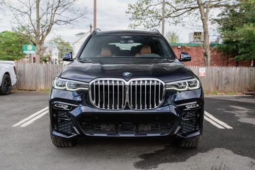 Black 2022 BMW X7 xDrive40i